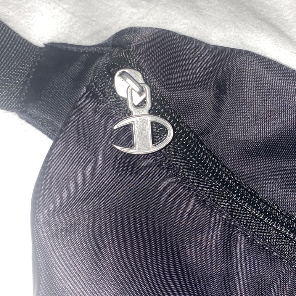 Champion Cross Body Bag - Picture 3 of 5